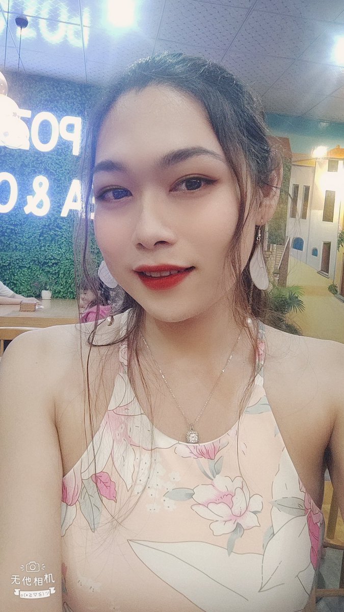 Misspride2017's tweet photo. Em còn chưa có bồ mà mọi người cứ sao á.... https://t.co/2KjgoSkG8q