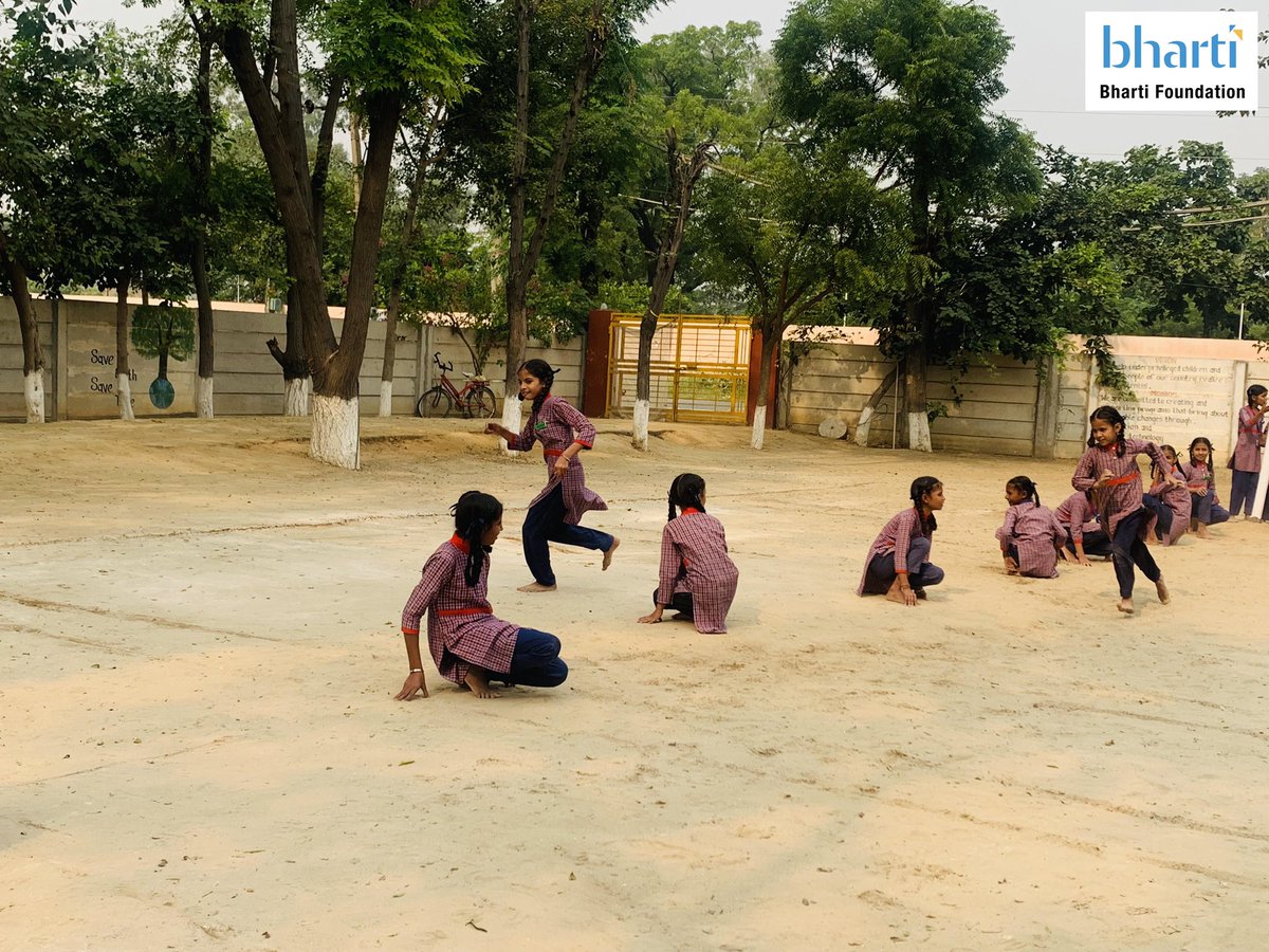 bhartiairtelfdn's tweet photo. Captured some moments of students of Satya Bharti School, Jhaneri, playing Kho-Kho and Kabaddi.
#BhartiFoundation #TransformingIndia #LearnAndFun https://t.co/EbvshCpN7Z