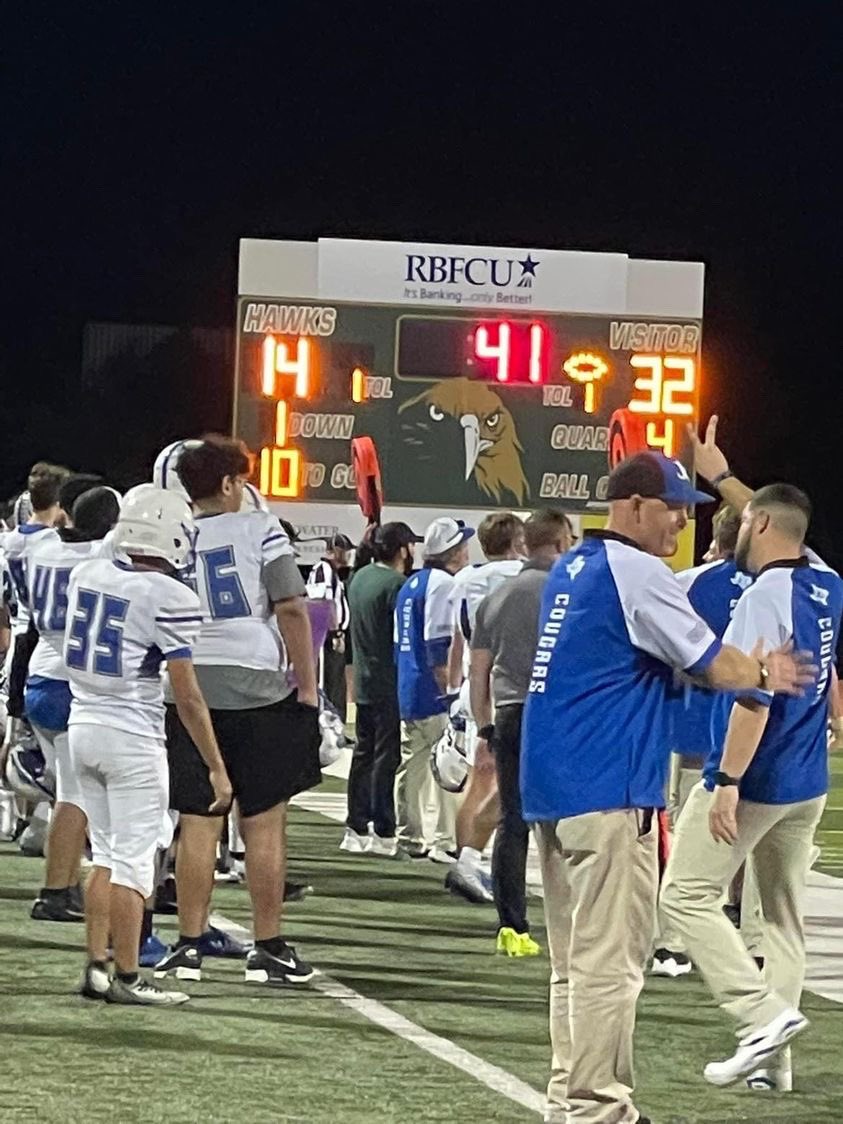 FlxAtx's tweet image. UPSET ALERT 🚨 COUGARS TAKE DOWN 1 SEED DEVINE!! BI DISTRICT CHAMPS #uilplayoffs @Jarrellisd