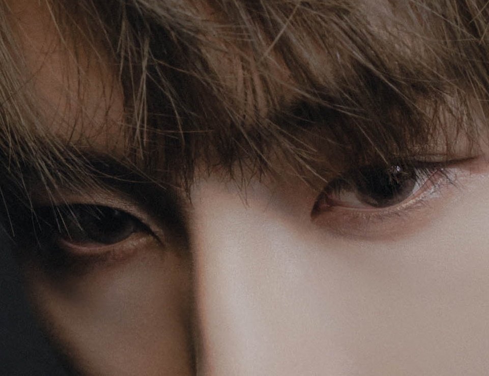 렌즈랑 얄쌍한 아이라인 잘보이는거 너무 😭😭