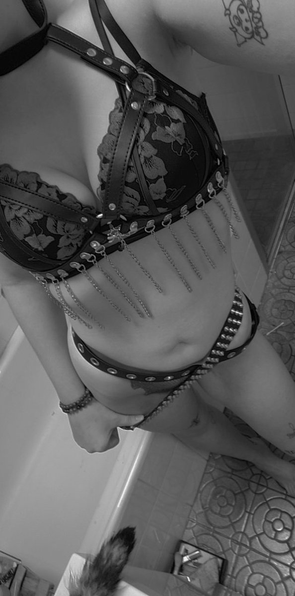 GothBby19's tweet photo. https://t.co/5l8O47pLhK
#onlyfans #NewConnect #nsfw #LEWD https://t.co/kjF6jiq6WU