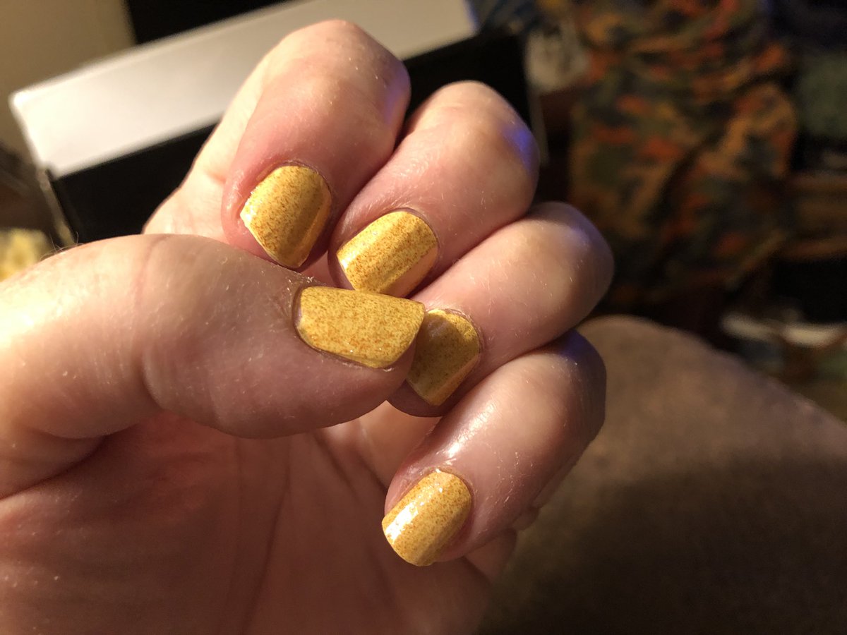 Barbara76774737's tweet photo. @colorstreet Belgian Buttercup, topped with Secret Identity… @GrMasFingerFun https://t.co/gIHym1Oaen