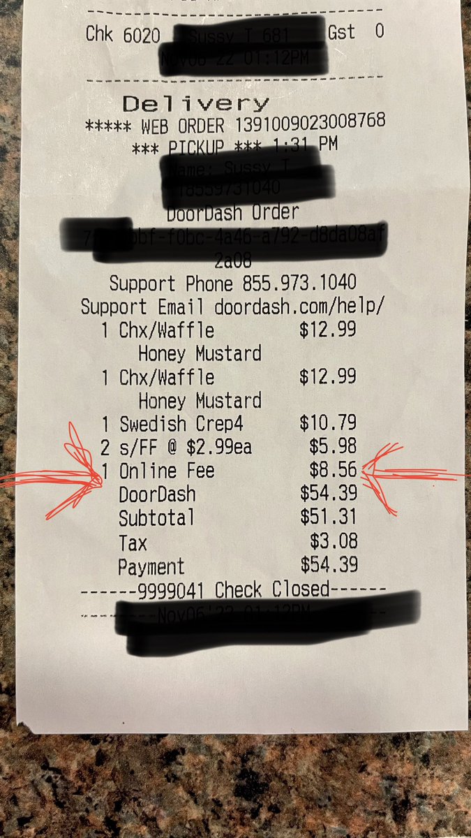 SussyTomer's tweet image. I get it, you need to make money but you must be transparent on the overpriced items PLUS delivery fee + service fee + Tip, 30% more total, see the difference from the actual restaurant, this is my breakup Tweet with you @DoorDash! #overprice #overcharges #breakuptweet