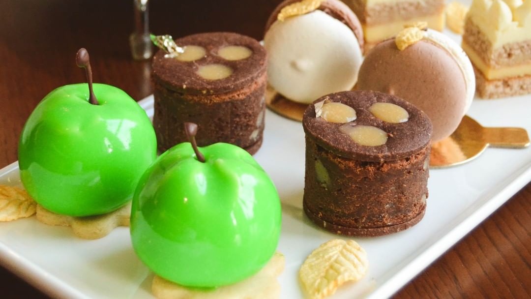 iBookedOnline tweet media