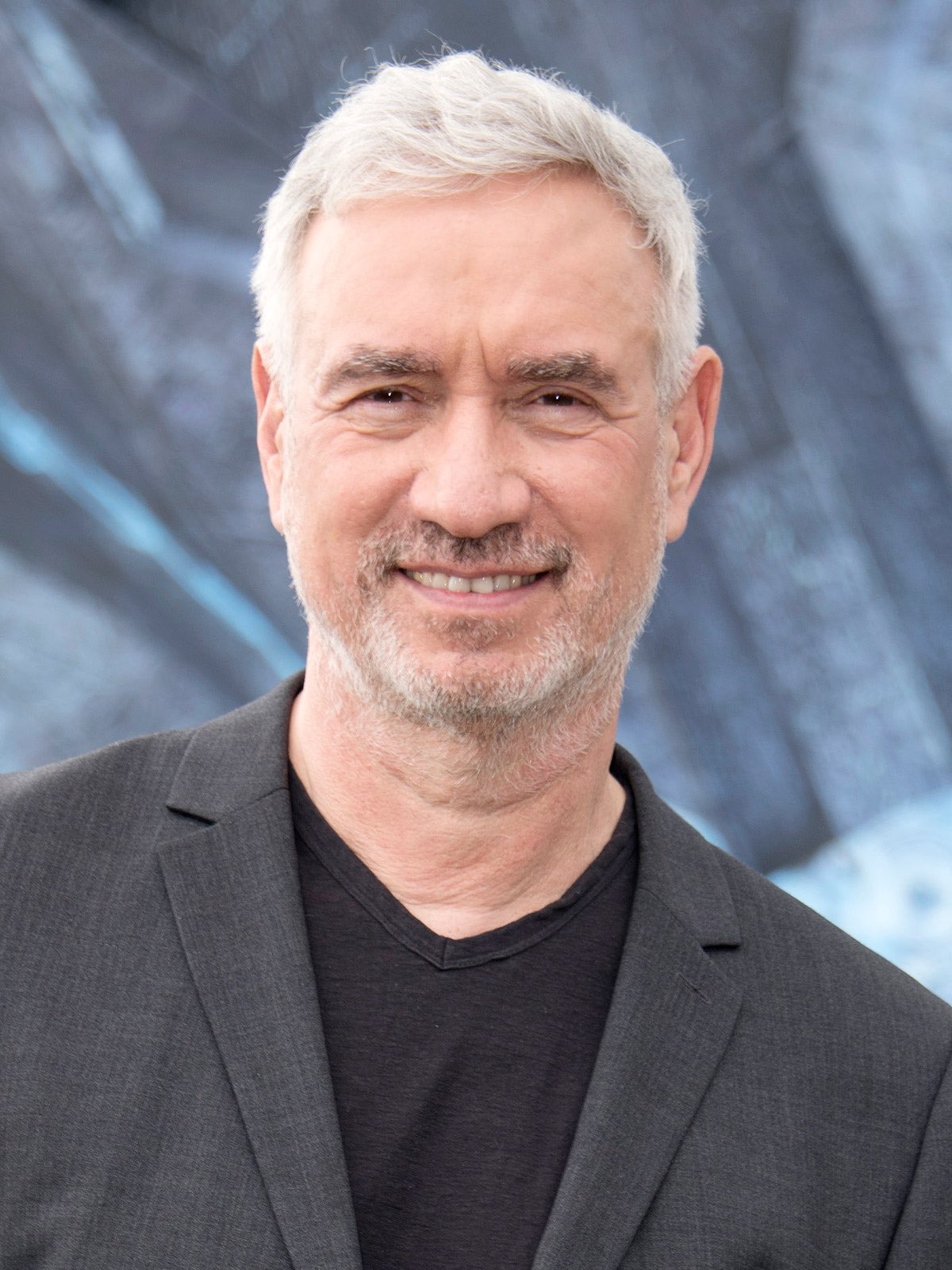 Happy birthday Roland Emmerich. My favorite film by Emmerich is Independence Day. 