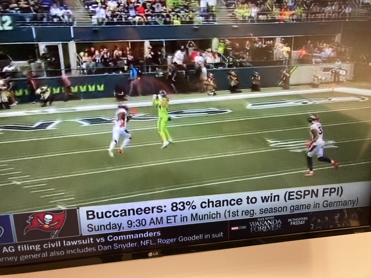 AaronLevine_'s tweet photo. I hope all the @Seahawks players see this before the game. That’s crazy. #Seahawks https://t.co/qeWkxOSfgT
