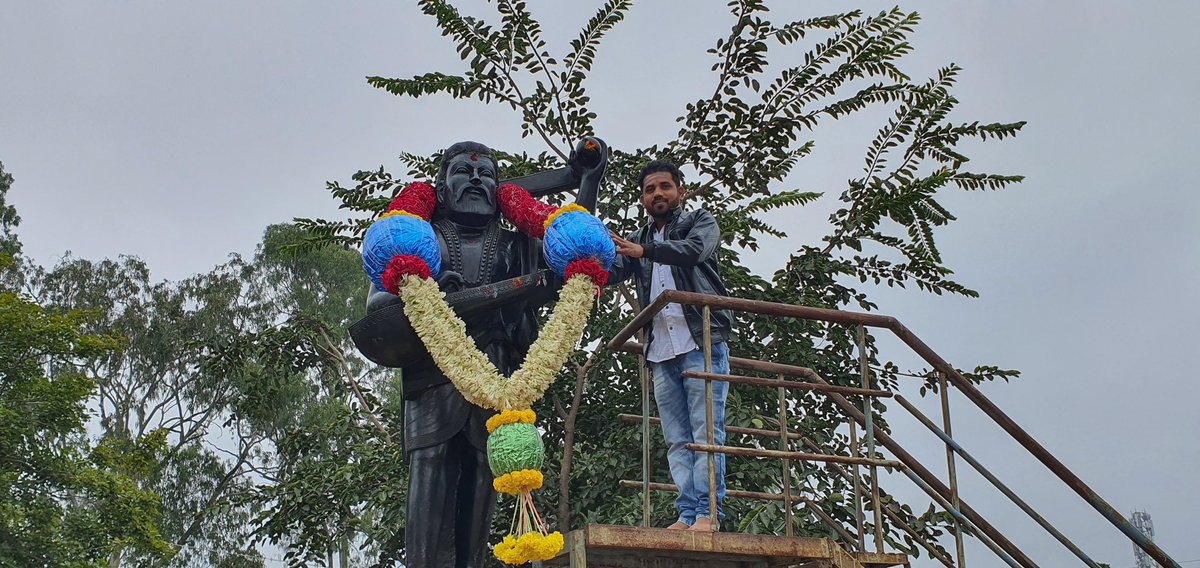 manjunathagowd6's tweet image. ನಾಡಿನ ಸಮಸ್ತ ಜನತೆಗೆ ಶ್ರೀ ಭಕ್ತ ಕನಕದಾಸರ ಜಯಂತಿ ಶುಭಾಶಯಗಳು