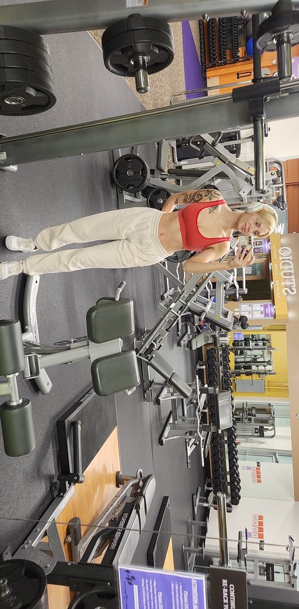 Who wants to be my gym buddy?!? 💪