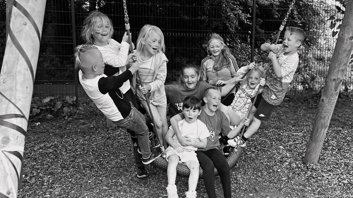 In 2021 <a href="/TheValleyProje1/">TheValleyProject</a> was awarded £10,000 from Pears Youth Fund, our grants programme delivered in partnership with <a href="/PearsFoundation/">Pears Foundation</a>. They used the grant to deliver a ‘year of play’ following the pandemic 1/4