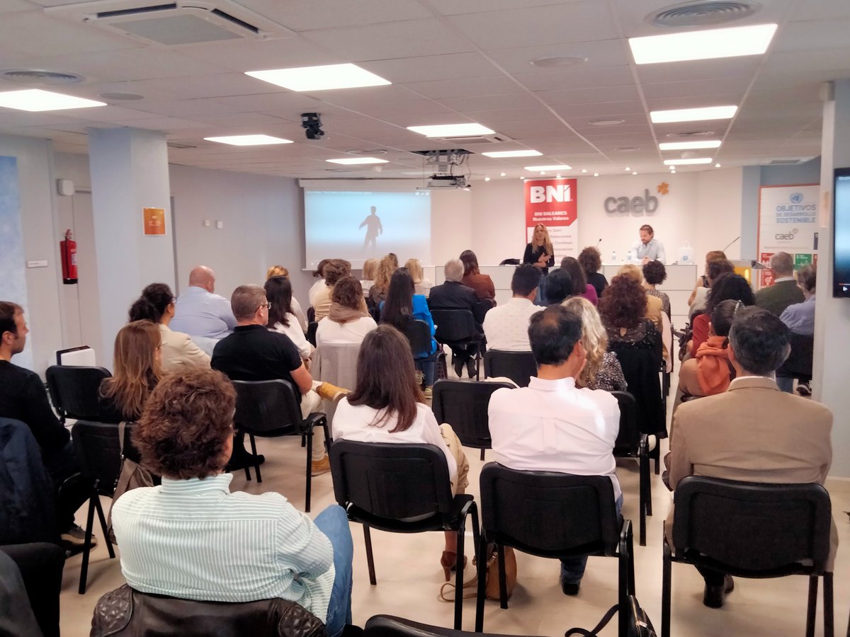 Brillante e inspiradora @laura_pubill_gay en la charla motivacional de hoy en #CAEB de la mano de <a href="/bnibaleares/">BNI Baleares</a> dedicada a la retención del #talento en las #empresas y a la reducción de la rotación de personal.
#GiversGain #BNIbaleares #CAEBnetworking #pymes # #Liderazgo #Personas