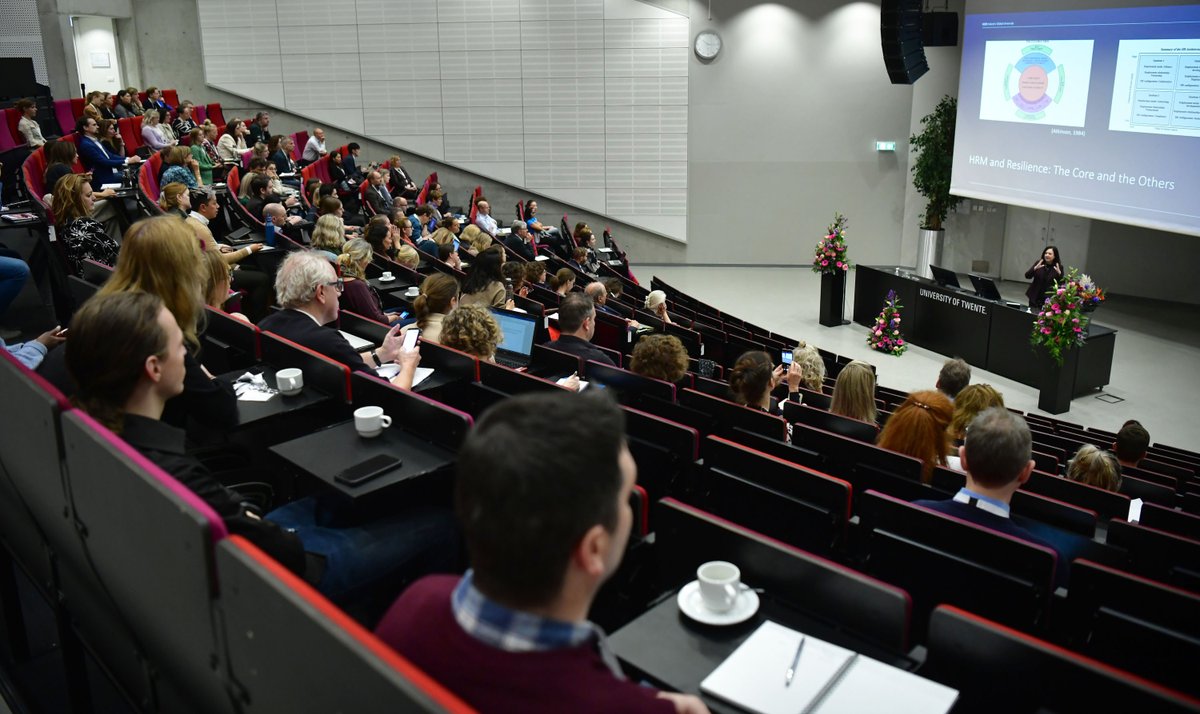 Another superb key-note address at the <a href="/DutchHRMNetwork/">Dutch HRM Network</a> conference! Anne Keegan talking about HRM &amp; Resilience from an Online Labour Platform perspective. #dutchhrm2022