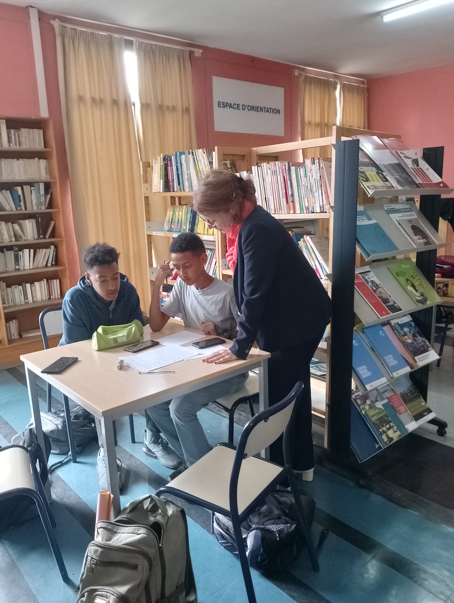 LgmAddis's tweet photo. Le 8-11-22 et le 9-11-22, Visite d’une équipe de la Mission Laïque Française, dont le Directeur Général Mr Merriaux.
Visite de l’établissement, échanges avec les représentants des élèves, des enseignants, du personnel et des parents d’élèves. https://t.co/0oi60fSTyz