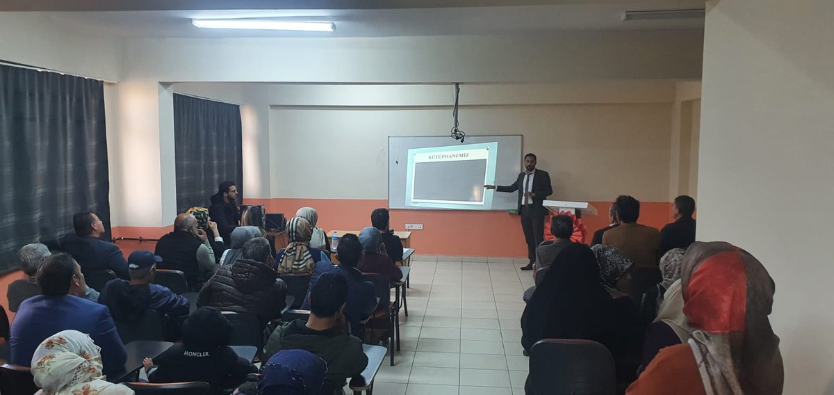 cesimbayramort's tweet photo. Öğrencilerin gelişim dönemlerini ve akademik durumları görüşmek , velilerimizin etkin bir şekilde eğitim hizmetlerine katmak üzere eğitim-öğretim yılının ilki olan veli toplantımızı gerçekleştirdik. @hasan_kokrek @ishak_hasanoglu @burhankurt04 @erol_isen @gzmgam9542 https://t.co/Q2c1h5hE5f