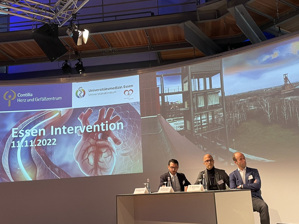 #EssenIntervention2022
Panel with <a href="/alrashidfadi/">Fadi Al-Rashid</a> @GhanemAlexander #ThomasSchmitz
#bifurcation 
<a href="/AGIKinterv/">AGIK</a>