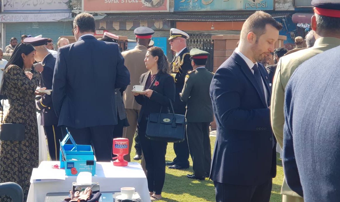 mapetrera's tweet photo. Gathered today for Remembrance at Commonwealth Graves Cemetery in Pindi. Honouring those who laid down their lives in battle and in the service of their countries. Confirmed our dedication to work for peace in our homes, in our countries and among nations. https://t.co/7kZvxtFZqj