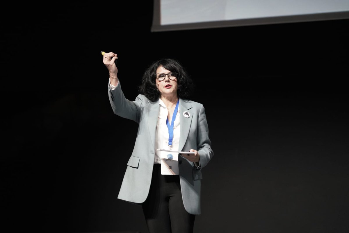 <a href="/DraRetail/">Doctora Retail</a>: si hablamos de Phyigital hablamos de experiencias, relaciones y conexiones. Es necesario conectar con las necesidades de nuestros consumidores y recordar que en el corazón de nuestros negocios están nuestros clientes. #UrbanCommerce