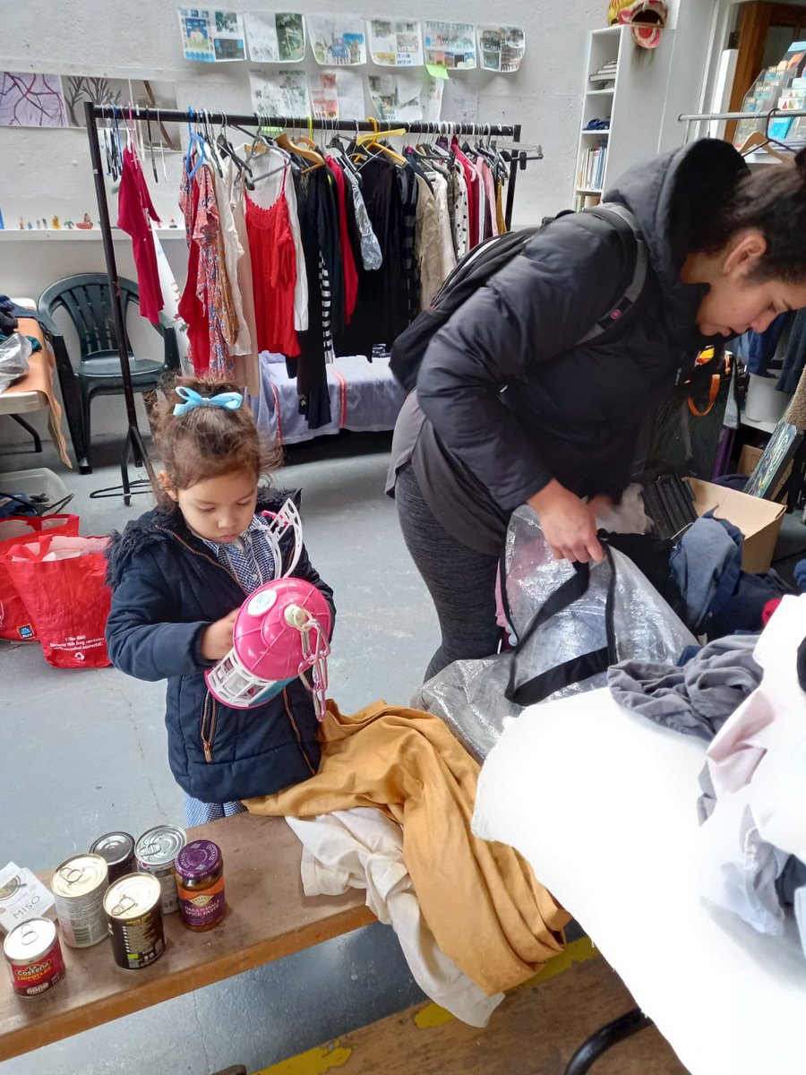 Getridoffit's tweet photo. Get ready for this weekend, if you are thinking about decluttering we are here to take your unwanted #unwanteditems #declutter #donate giving back to help people in the community drop off @StFaithsCentre Red Post Hill, SE24 9JQ 1:00-3:00pm RETWEET @hernehillforum @RailtonLTN https://t.co/YBYH6ydw1K