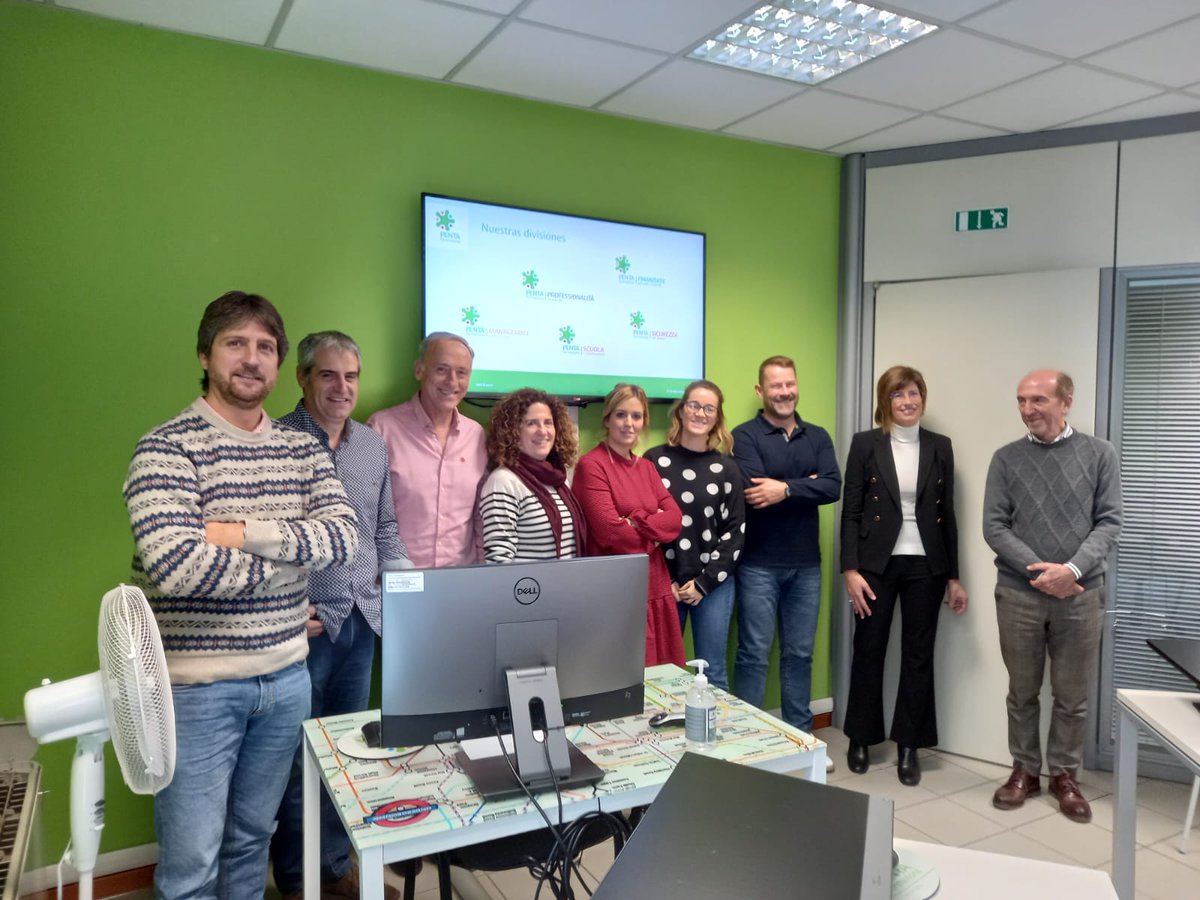 CDonibane's tweet photo. Hoy finalizamos la estancia @ErasmusFP en #Vicenza donde hemos conocido la #FP italiana y la Formación para el empleo.
Muchas gracias a @eurocultura por su acogida y trato recibido 👏🙂
@CDonibane
@educacion_na
@ci.agroforestal
@maria.ana.sanz
@esc_educa
#CPIEstella
#Estna https://t.co/6onieMgJtM