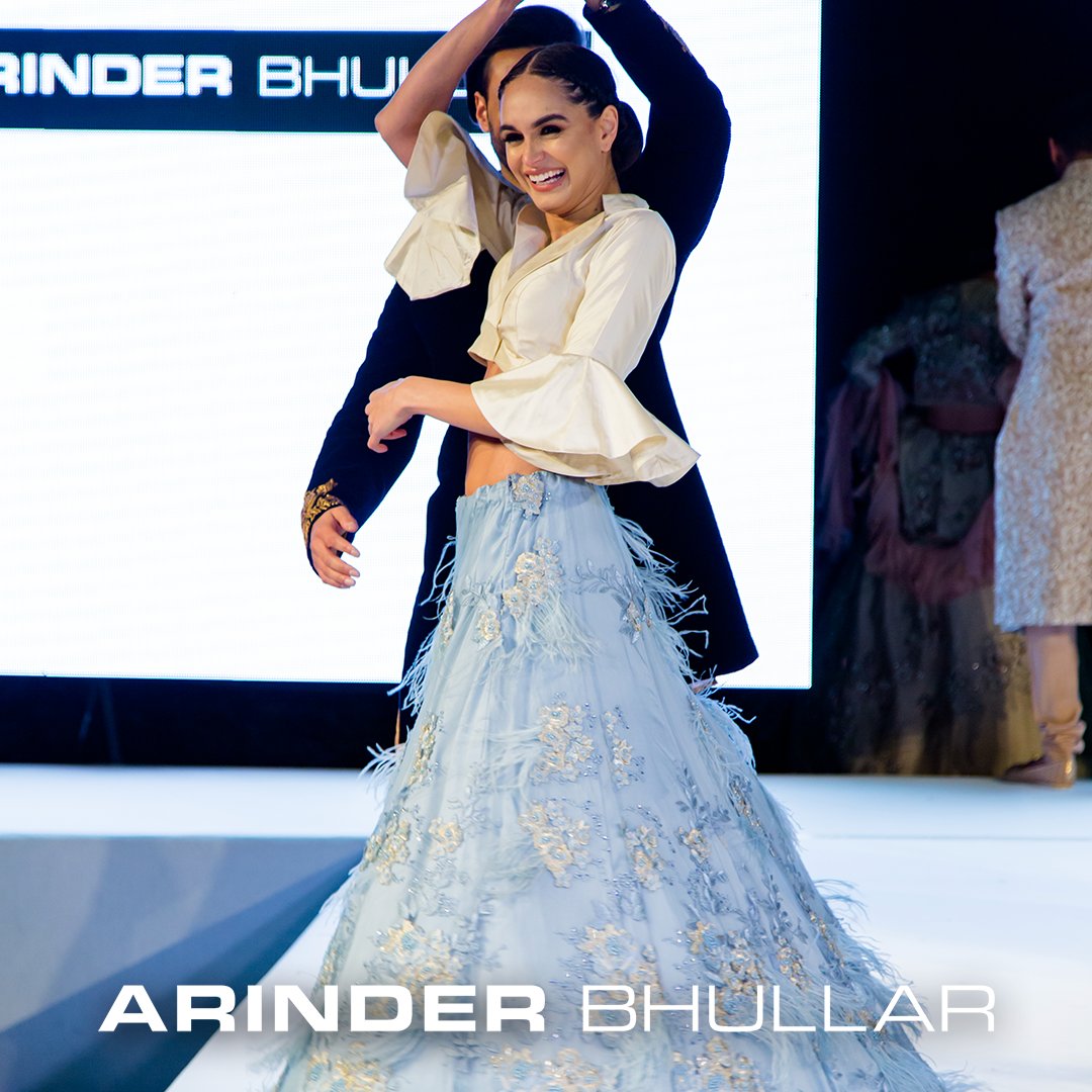 arinderbhullar's tweet photo. The Drum Fashion Show
•
Call us today to find out what we have to offer 📞
•
•
🚶‍♀️95 Belgrave Road, Leicester, LE4 6AS.
💻https://t.co/g1WqTOZPXq
📞0116 266 4713
•
•
•
#saree #lehenga #punjabisuit #bridalwear #indianbride #indianwedding #asianbride #indianwear #leicester https://t.co/dma6LRQ79T