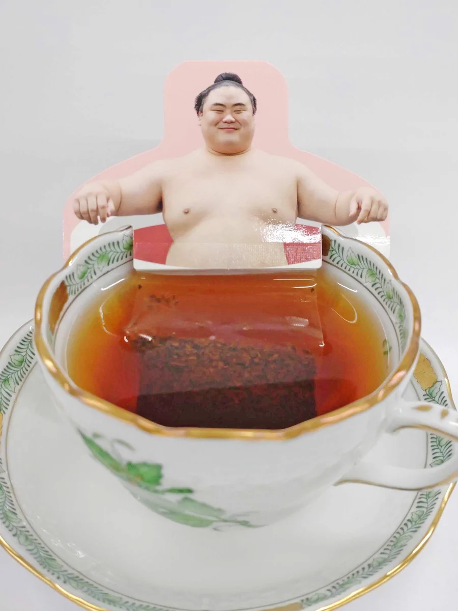 これぞクールジャパン？！大相撲九州場所で売っている力士紅茶がヤバイ！！ww