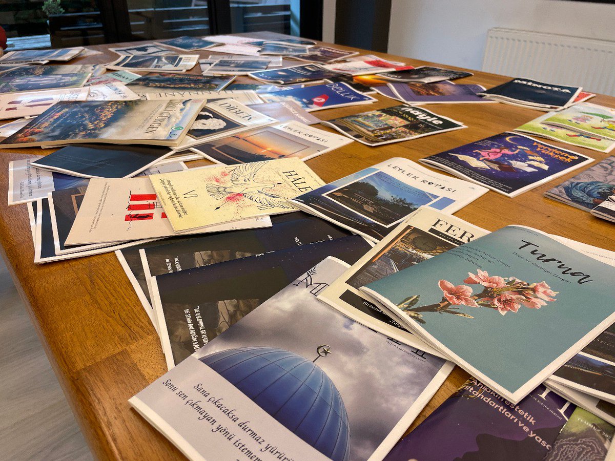 📚 'Benim Çağım Benim Dergim Dijital Dergi' projesinde 67 dergi okurlarla buluştu 

📝Başta Bosna Hersek olmak üzere farklı illerdeki lise ve üniversitelerden 200 öğrenci eğitim aldı v.aa.com.tr/2735437