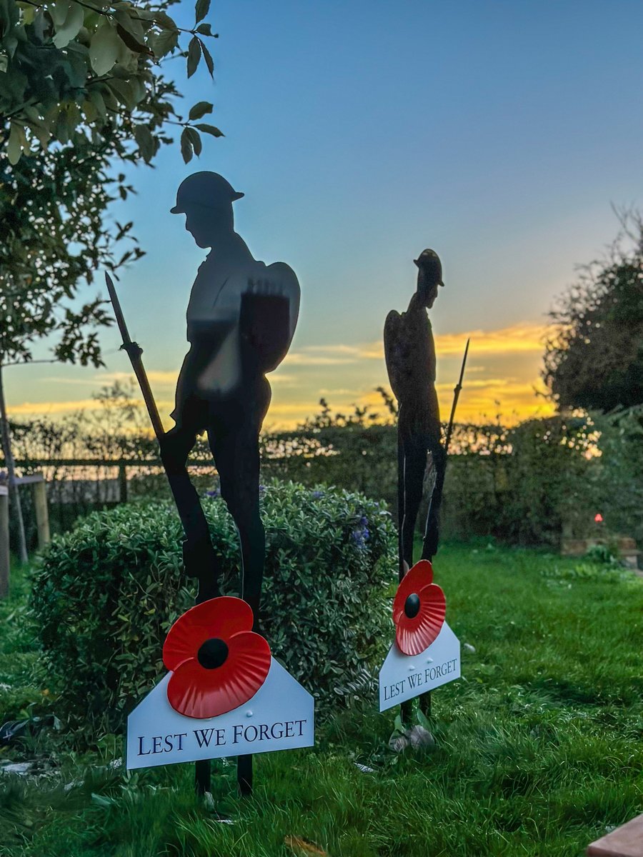Mercer_scaff's tweet image. We will remember them #fallenheroes #ArmisticeDay2022 #LestWeForget