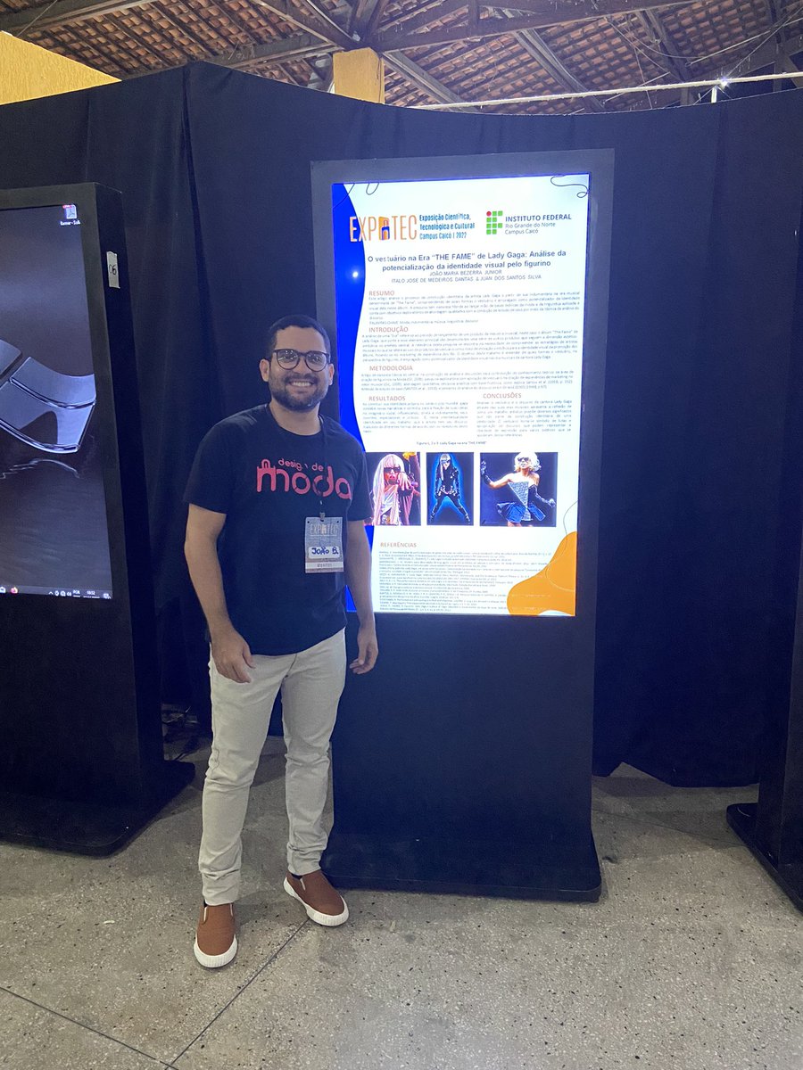JoaoBezerrajrcn's tweet photo. Mais um artigo apresentado, e esse sobre a potencialização da identidade visual da @ladygaga através do seu figurino! #EXPOTEC #IFRN #MODA #LadyGaga https://t.co/zOFyD2mrYz