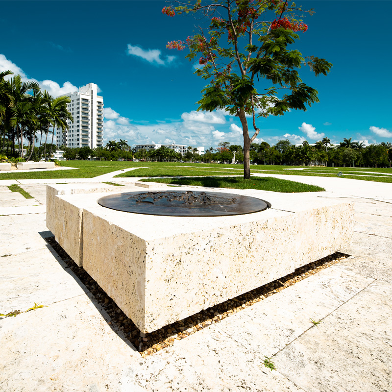 Happy Veterans Day! Today we honor and celebrate the service of all US military veterans. Thank you for your service. 

#VeteransDay #MiamiBeach #VeteranMemorial