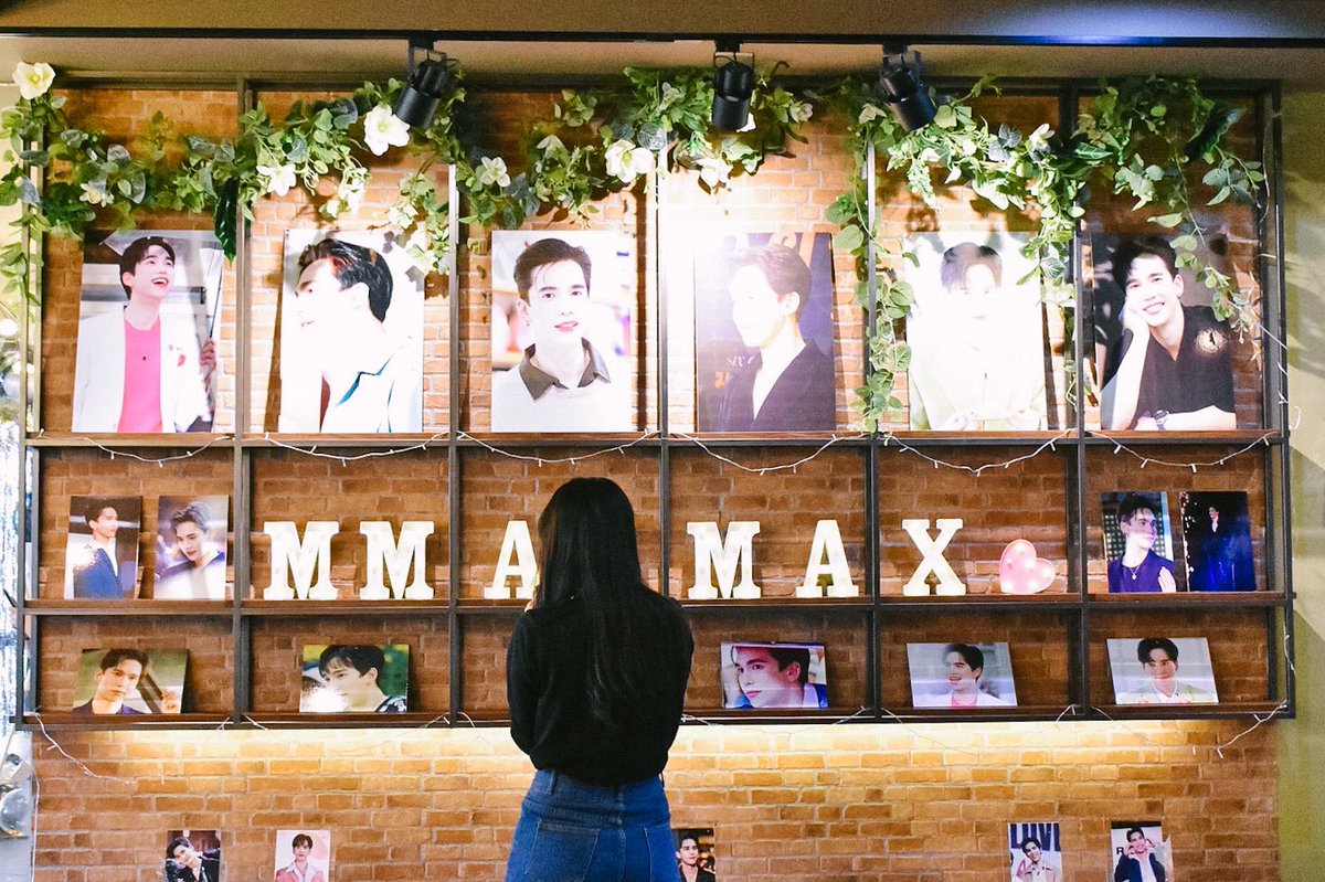 loveu2themax_'s tweet photo. #LoveU2TheMax Cafe &amp; Gallery ◡̈

มีภาพจากงานบางส่วนมาฝากค่ะ ☺️

#mmaxmax #ไดโนกรธัสส์ #MAXBDPartyProjects2022 https://t.co/cSJY6rPTAj