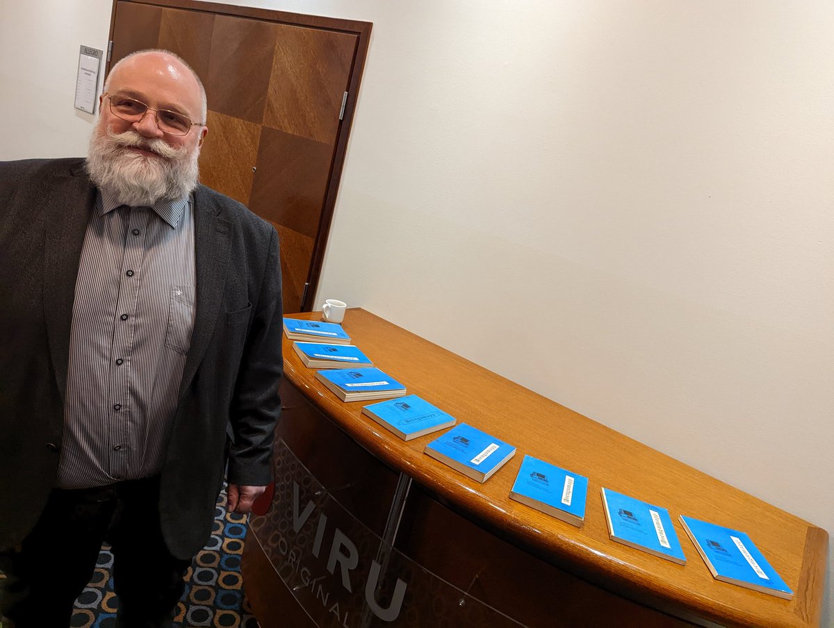 Today I'm running our government engineering community event! I brought old series of books from 80s with me and on the pic is a legendary IT guru P. Raspel who designed the covers for those very books! This is what Estonian IT was before the internet: wisdom of those books!