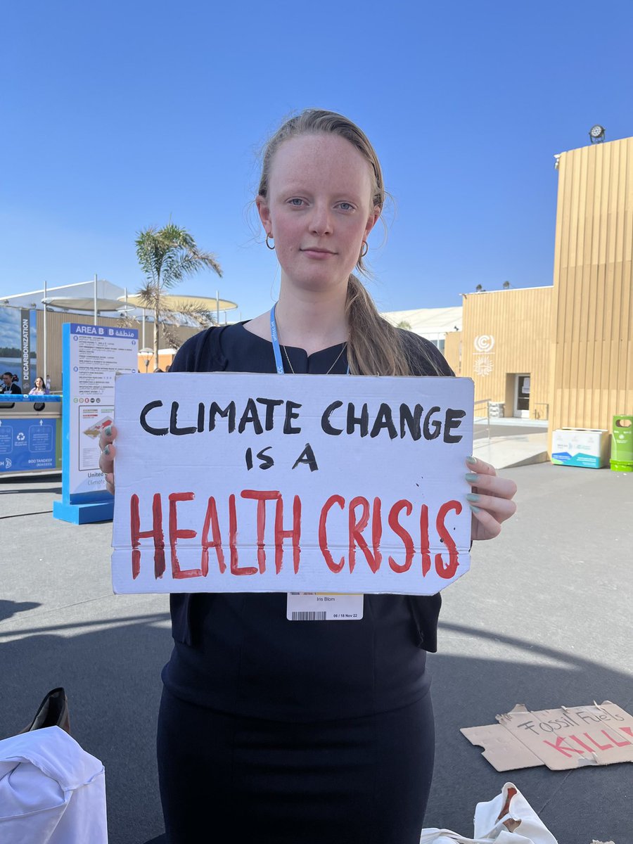 Our patients are dying from the climate crisis NOW! 1.5 is crucial to protect the life and wellbeing of billions around the world. To let this message be heard  health professionals are staging a die-in today at #COP27. #healthyclimate #stopfossilfuels
@WHO @GCHA @IFMSA  @IPSForg