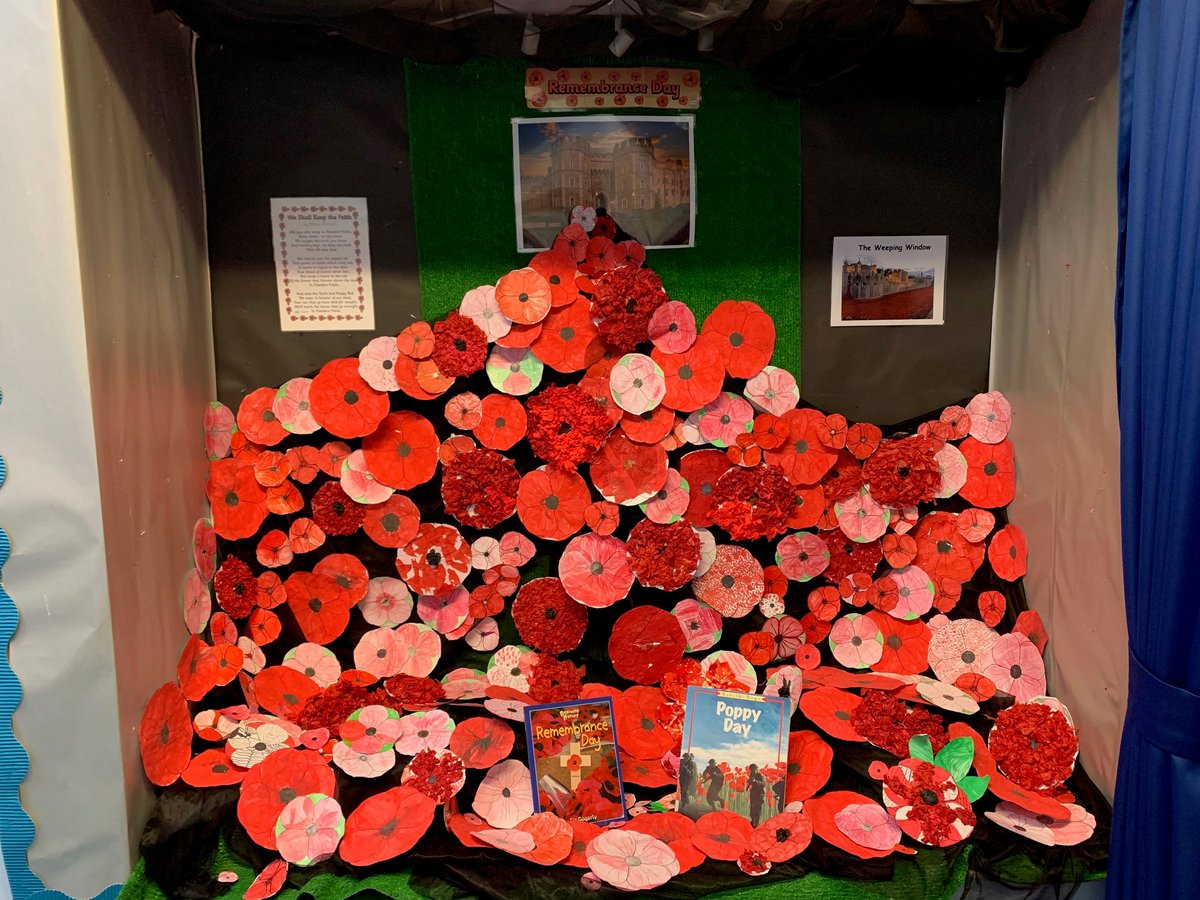 'Lest we forget'....
A sample of some of the beautiful poppies our children have created. We were very proud of the 8 children chosen to represent the school at the Act of Remembrance this morning. Thank you to Pulfords Lower School for organising this.