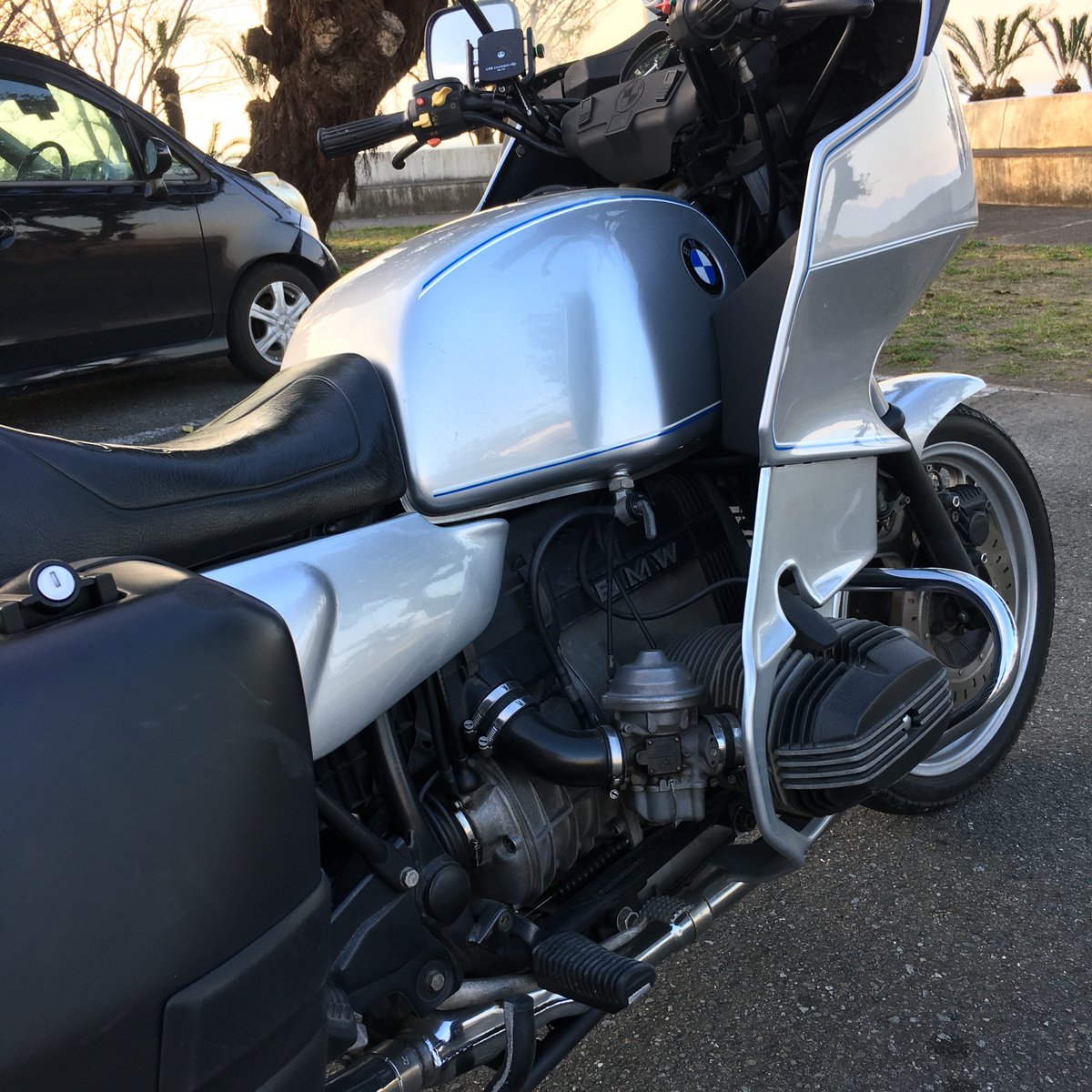 toshiara4's tweet photo. 今日はBMWで、、、
この位置から見るのもいいな。
#BMW
#R80RT
#ボクサーエンジン https://t.co/KQH1H5Lgln