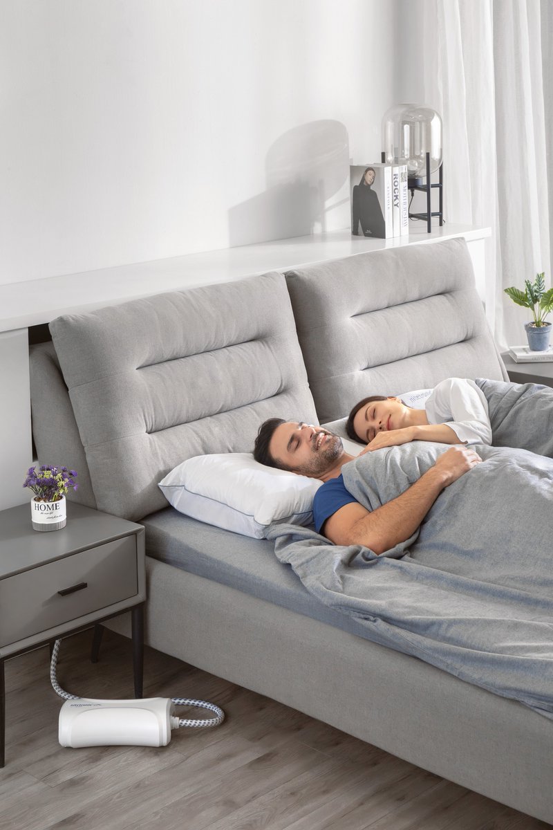 NitetronicSmart's tweet photo. Dreaming...💤💤💤 Slept so well all night with anti-snore pillow! 😇
No worries about oversleeping! It's happy Saturday!☀️🏖
🔗Shop here: https://t.co/tRu1Dl7x80
#nitetronic #antisnorepillow #bettersleep https://t.co/BbRhIjTHgP