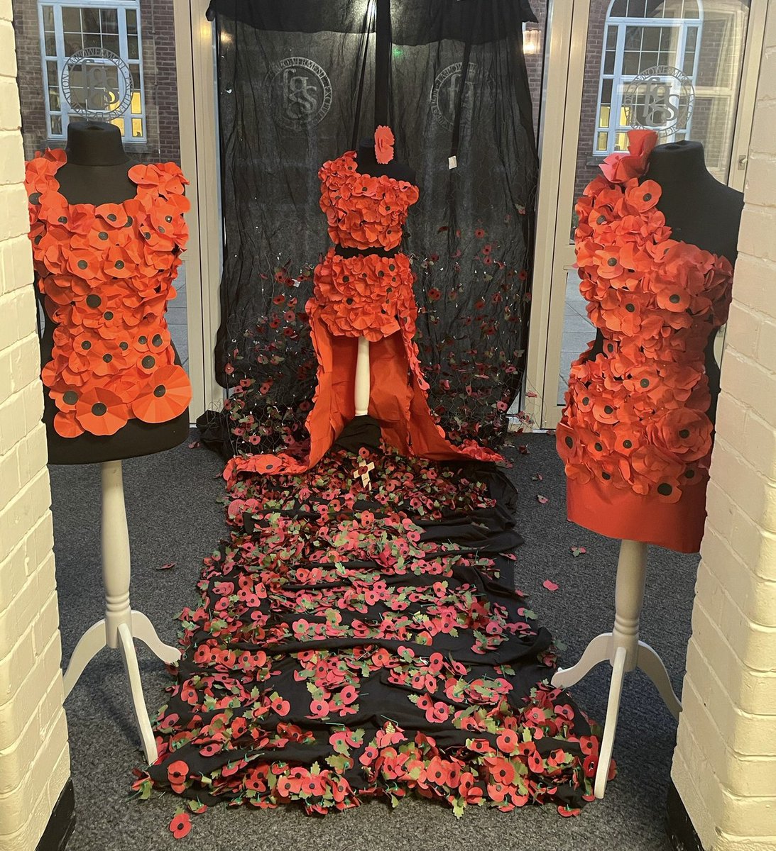When you come into school and your amazing <a href="/FlixtonGS/">Flixton Girls School</a> Art &amp; DT department have created this for Remembrance 🥰🌺 #lestweforget2022