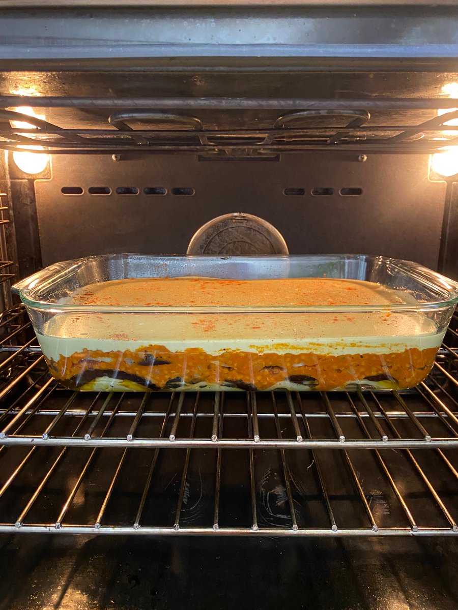 CulinaryMed's tweet photo. What's #cooking for the weekend? ๐ฒ I decided to make a #fasting version of moussaka. In Greece they avoid animal products like meat & dairy when practising #religiousfasting. When you count up the days, this amounts to half the days in a year!! Team Mediterranean & #plantbased https://t.co/iEy1VxQmUP