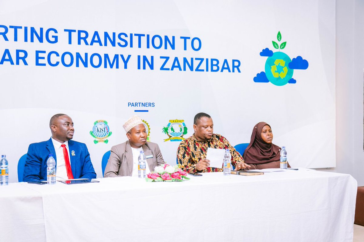 undptz's tweet photo. Happening now: @undptz & @UNICEFTanzania through WasteX Lab project & in collaboration w/ the #RGoZ through @WUBU_Zanzibar @StateSuza @SMIDAViwanda & @KIST are launching the Blue Economy Innovation Challenge targeting innovative businesses in Znz. @UNDP @UNDPAccLabs @UNDPAfrica https://t.co/AZqZ1hbvVg