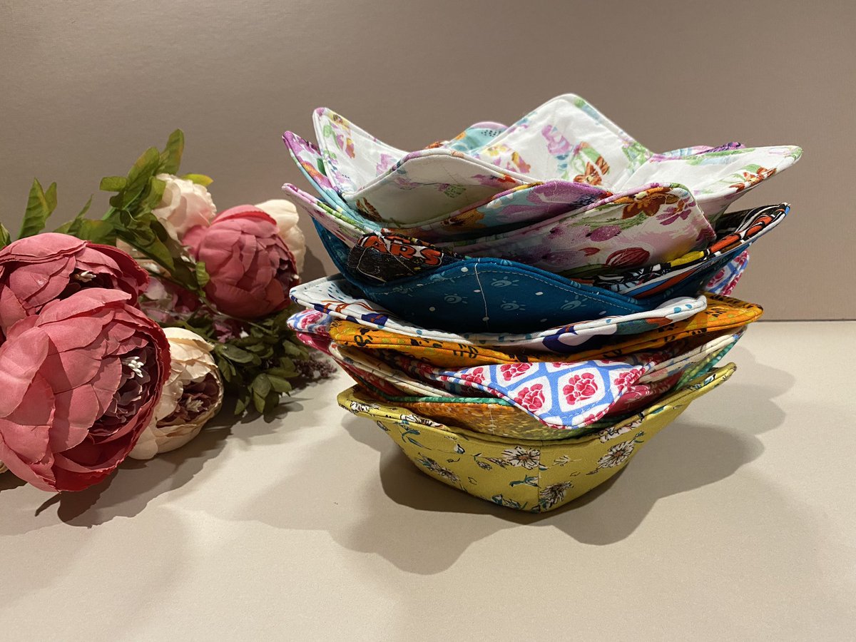 cat_mackerel's tweet photo. We have bowl cosies in abundance, lots of requests coming in for these as Christmas presents. Never mock a bowl cosy until you’ve not burnt your hands. Nb. Not recommend for use in a microwave.

#Christmas #christmaspresent #gifts #handmade #cornwall #shopsmall #shoplocal https://t.co/MbuaIg3bsJ