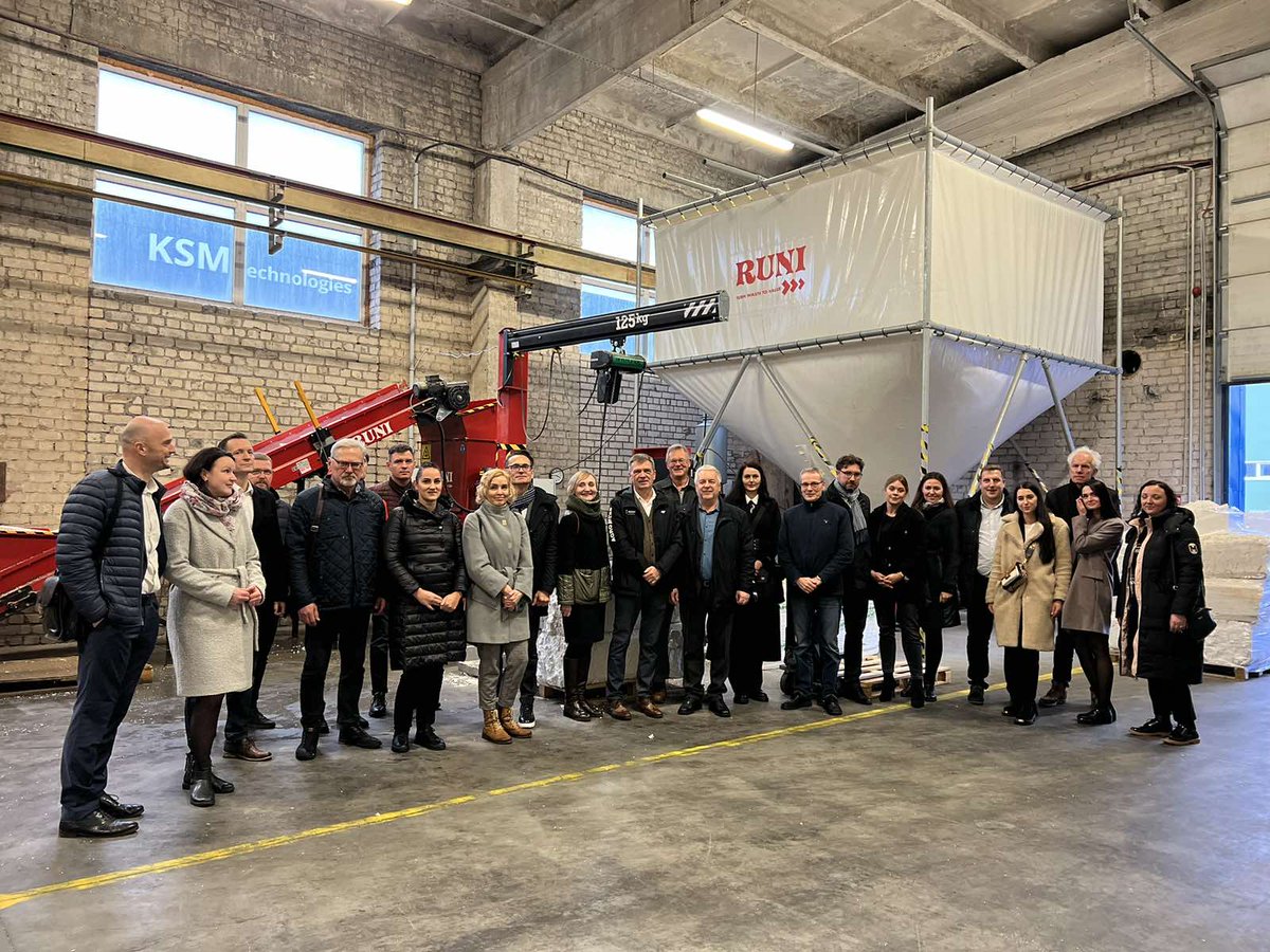 Our Association initiated first discussion with main stakeholders about #EPS #circulareconomy in Lithuania.  Naturally, we visited #CIRCLEPLAST recycler after that to show that #EPS #circulareconomy is in action! Our main goal now is to boost EPS collection #GreenDeal #recycle