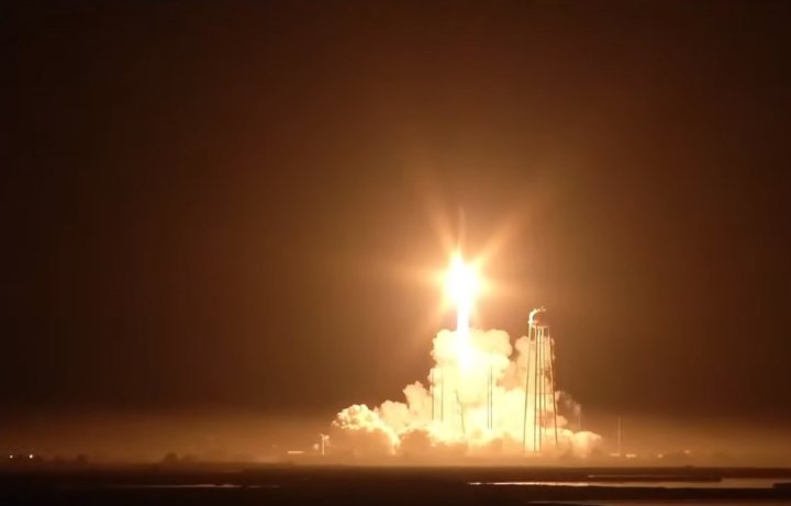 AfricaFactsZone's tweet photo. Zimbabwe and Uganda have launched their first homegrown satellites into space aboard a NASA rocket.
Zimbabwe's ZimSat-1 was designed and assembled by three Zimbabwean Scientists, trained in Japan.
Uganda’s PearlAfricaSat-1 was also built by three of its Aerospace Engineers. https://t.co/UZM910m5M8