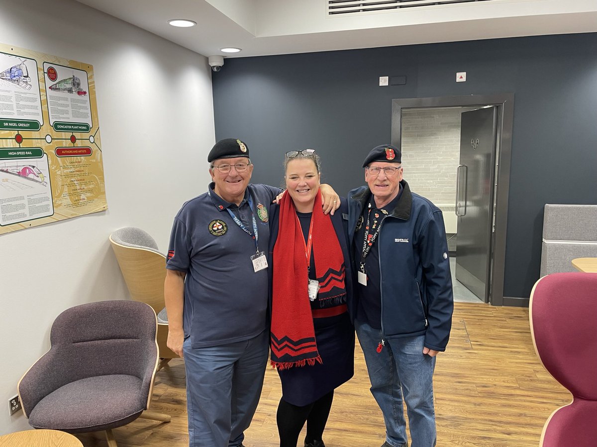 Dutchy78's tweet photo. Final day of the poppy express Denis and Stan will be on the @LNER 0957 from Doncaster & back on the 1230 Please say hello to these outstanding gentlemen who over the last 2 weeks have walked miles up and down the train to raise for the poppy appeal! #poppyexpress @PoppyLegion https://t.co/L06AY6yxwd