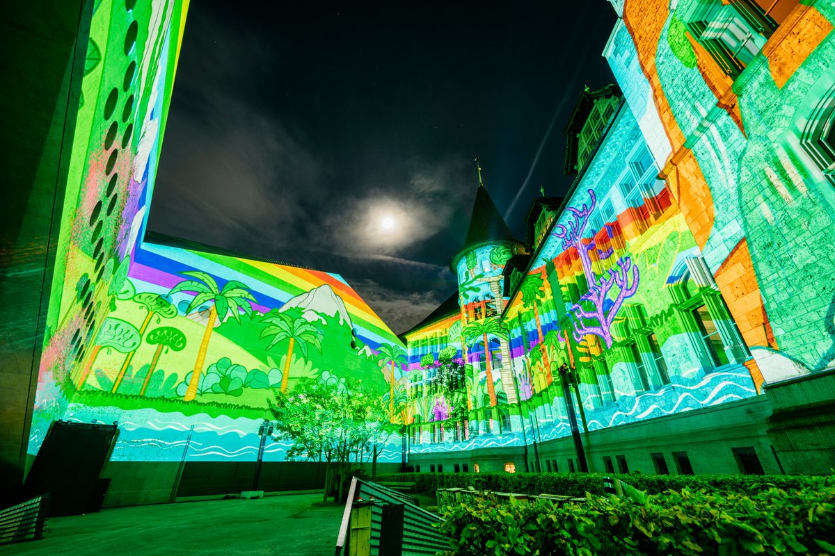 ILLUMINARIUM #artfestival in #Zurich 
international #DigitalArtist showing their work!