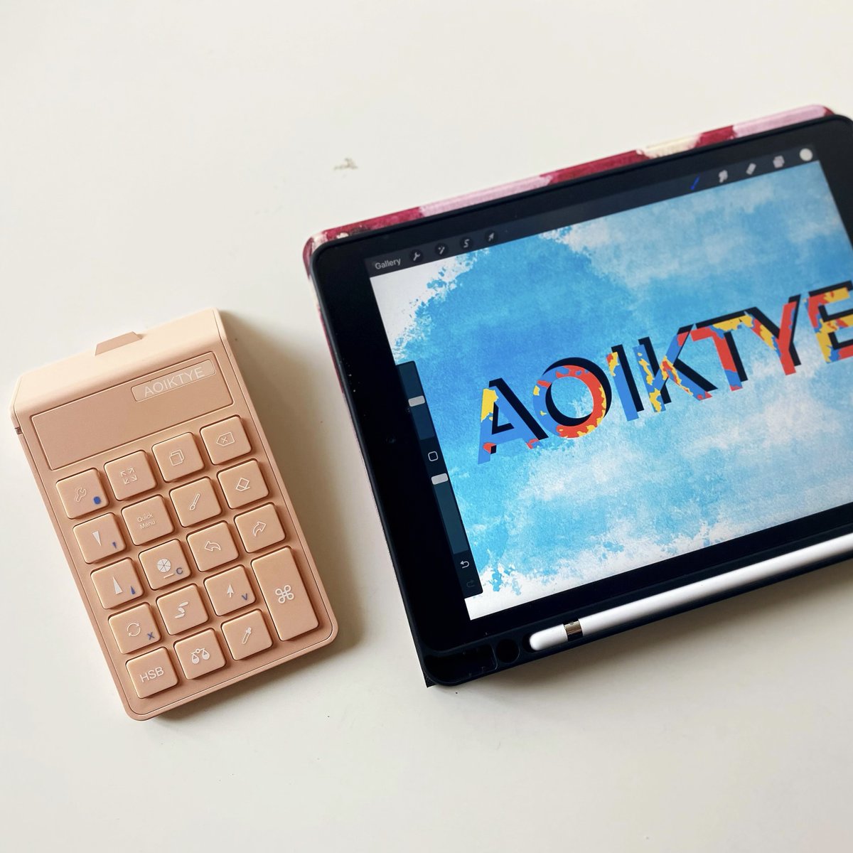 The perfect Christmas gift for a good friend.
aoiktye.com
#Procreate #procreateart #iPadPro #aoitkye