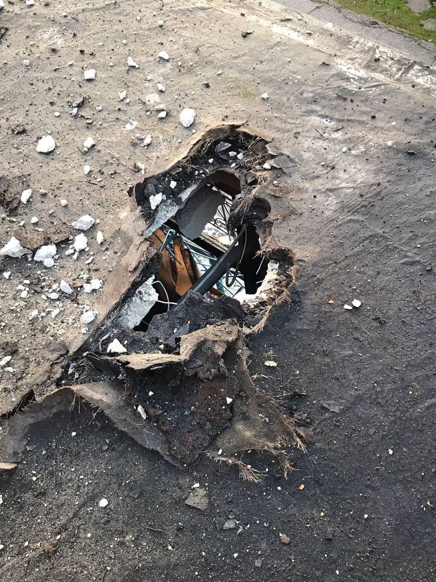 Mickenvald's tweet photo. Russians terrorized #Nikopol region all night...
More than 50 shells from #Russian "Grad" and heavy #artillery flew there.
Details of the attacks are being clarified.
#RussiaIsATerroristState 
#Giveweaponstoukraine
#Ukraine https://t.co/T9nXCeO6kC