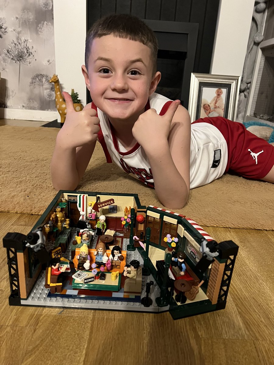 MichelleJulier2's tweet photo. @NYPSYr5Meerkats one happy little boy, it’s taken him a week of hard work after school but he’s finally finished it last night. He just loves building lego. https://t.co/pdat1vNLaC