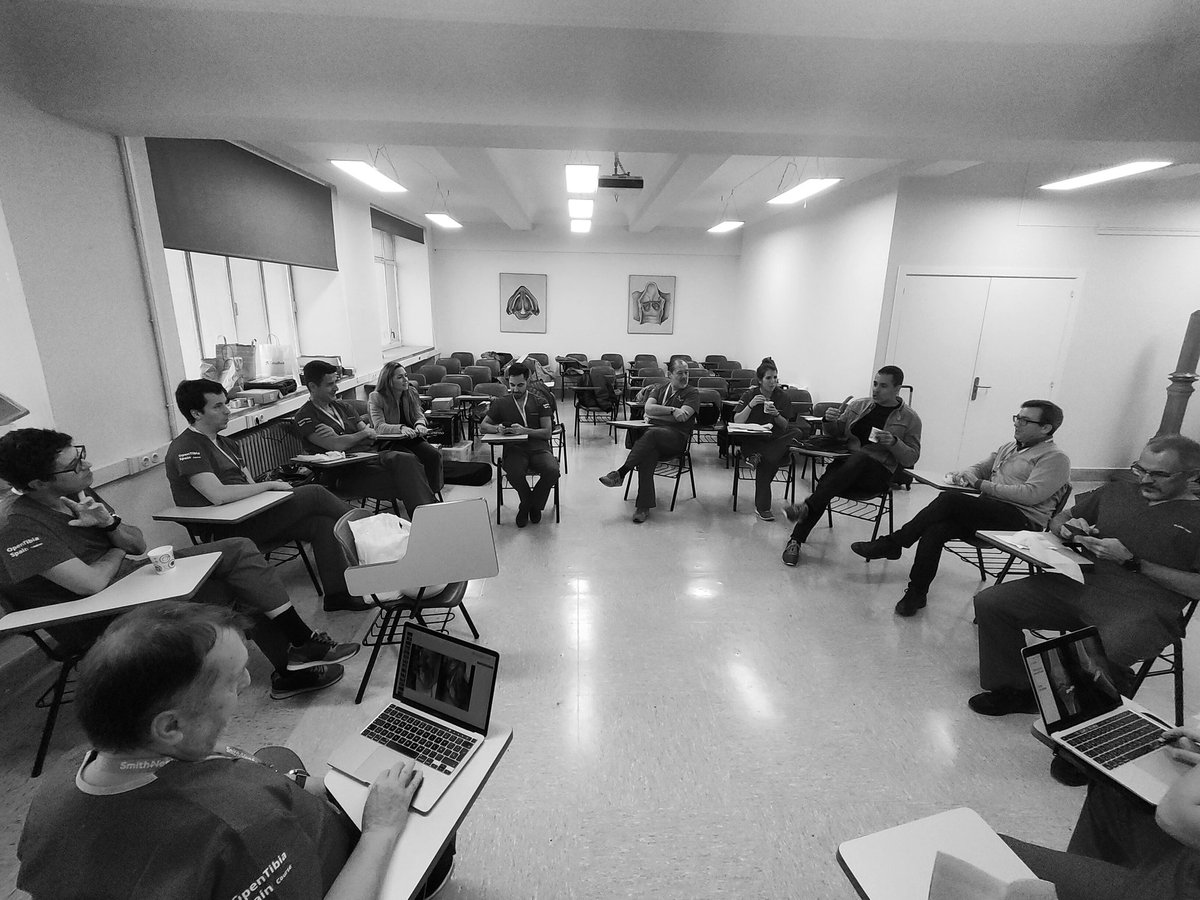 OpenTibiaSpain's tweet image. Faculty meeting @OpenTibiaSpain 
Preparación del día con @CarlosOlayaG @danilotaype @BeaOlias @algebrista12 #LosJordis #AlekLovic #JorgeBonastre #JaimeLoraTamayo #DianaCrego
#FcoLeyva #LuisDiaz #MonicaFrances #JavierPalacio #PabloCorona