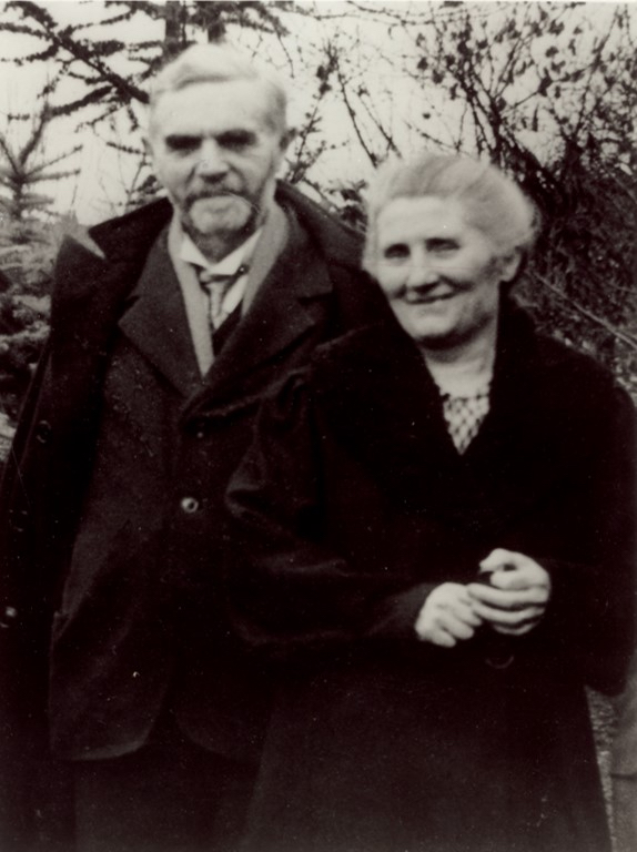 Today we remember the brave men and women who have given their lives in the service of #MI6 and the cause of freedom. (1/4)