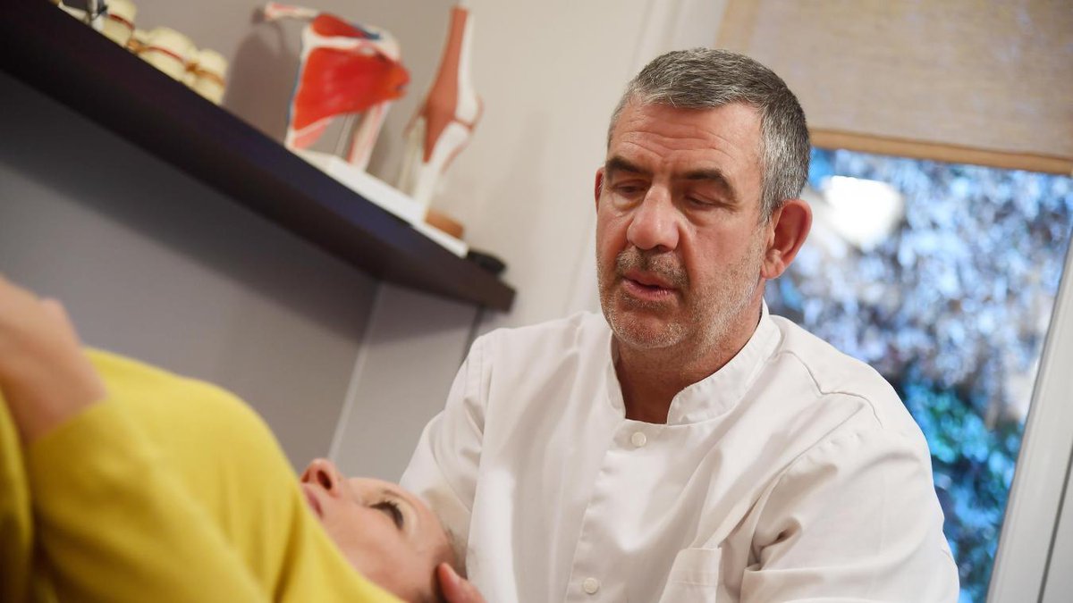 Football: Jean-Yves Vandewalle repart pour un tour avec les Bleus lavoixdunord.fr/1252308/articl…