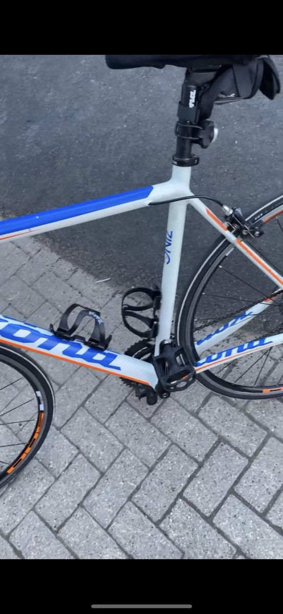 SamLevy18's tweet photo. REWARD FOR RETURN OF BIKE! Keep an eye out for this #thief in #hendon #barnet @metpoliceuk @MPSBarnet https://t.co/kxDbw5DcLm