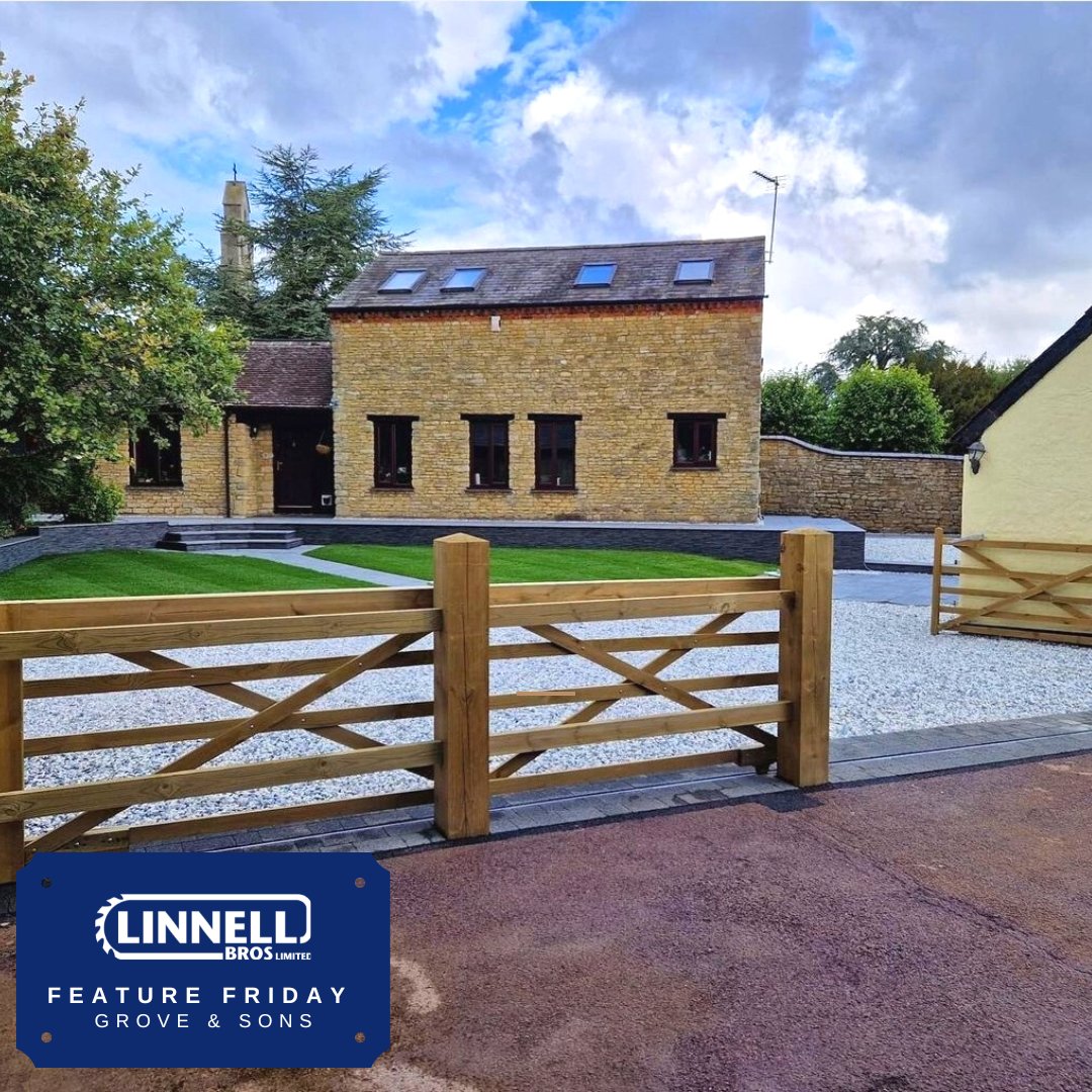 Today's #featurefriday is from Grove and Sons for this beautifully designed entrance featuring custom made sliding farm gates made by us here at #LinnellBros .
#Northamptonshire #fridaymorning #homeimprovement